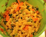 Foto del paso 11 de la receta: Ensalada de pasta, pal ragú mío