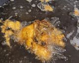 Foto langkah ke 4 dari resep Ayam Goreng Kremes.