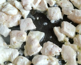 Foto del paso 4 de la receta: Pollo en salsa de jalapeños