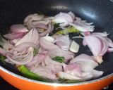 பூரி கிழங்கு\உருளைக்கிழங்கு மசாலா (Urulaikilanku masala recipe in tamil) ரெசிபி ஸ்டேப் 3 புகைப்படம்