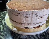 Foto del paso 9 de la receta: Torta rellena de chocolate decorada con chantilly de chocolate