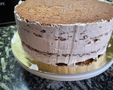 Foto del paso 9 de la receta: Torta rellena de chocolate decorada con chantilly de chocolate