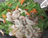 Foto langkah ke 4 dari resep Tumis Buncis Udang.