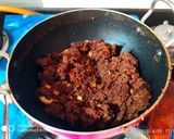 A picture of step 3 of Chocolate Halwa.