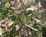 Hình bước làm 4 của món Thịt bò xào rau chíp hành tây