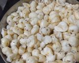 A picture of step 1 of Makhana Poha.