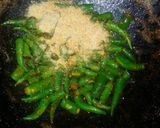 भुनी हुयी हरि मिर्च का अचार (Bhuni huyi hari mirch ka achhar recipe in hindi) रेसिपी चरण 4 फोटो