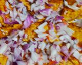 A picture of step 5 of Tawa Bread Pakoda Chat.