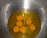 Foto langkah ke 1 dari resep Bolu kukus 3 lapis pandan 6 telur.