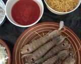 Foto del paso 1 de la receta: Fideuà de galeras y gambitas, al azafrán