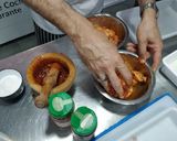Foto del paso 3 de la receta Piruletas de pollo