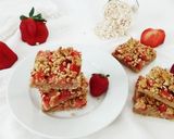 A picture of step 10 of Healthy Strawberry Oats Bars.