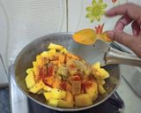 कद्दू की खट्टी मीठी सब्जी(Kaddu ki khatti meethi sabzi recipe Hindi) रेसिपी चरण 5 फोटो