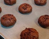 Foto langkah ke 5 dari resep Chewy Choco Cookies ala Jack-jack's Num Cookie.