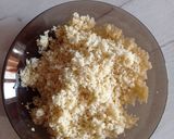 Фото кроку 2 до Котлеты куриные с брокколи и кус-кусом.