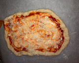 Foto del paso 5 de la receta: Pizza casera completamente masa fácil y sin apenas reposo