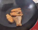 A picture of step 2 of Fried fish.