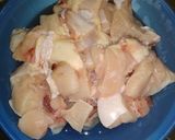 Foto langkah ke 1 dari resep Daun singkong Masak Ayam Tanpa Santan.