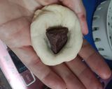 Foto langkah ke 7 dari resep Bakpao (No Mixer) isi coklat.
