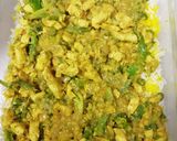 صورة لخطوة 2 من وصفة رز بالدجاج الكاري
