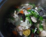 Foto langkah ke 5 dari resep 1004. Sup Ayam Rempah Simpel.