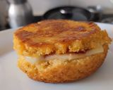 Foto del paso 7 de la receta: Sandwich de queso y dulce de guayaba🥯🍯🧀en pan de maiz🥐🌽🥯
