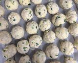 Foto del paso 4 de la receta: Chipá de papa, queso y verdeo 😋🥔🧀
