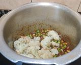 A picture of step 8 of Spicy Gobhi Matar.