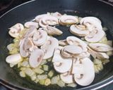 Foto del paso 1 de la receta Ensalada caliente de garbanzos, champiñones y brócoli
