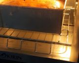 Foto langkah ke 5 dari resep Bolu karamel anti gagal manisnya pas.