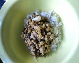 A picture of step 3 of Green mung khichdi.