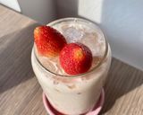 รูปขั้นตอนการทำที่ 6 ของ นมสตรอว์เบอร์รี่ ✨🍓🥛 After Valentine’s Day ~
