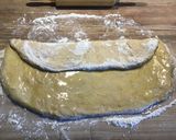 Kétsajtos-burgonyás grillkenyér recept fázis 2 fotója