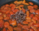 Foto del paso 3 de la receta: Spaghetti con Pomodorini, Acciughe e Capperi