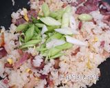 『臘味蒜香炒飯』美味的一鍋到底清冰箱料理的食譜步驟6照片