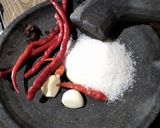 Foto langkah ke 2 dari resep Kacang Karamel Pedas.