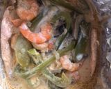 Foto del paso 8 de la receta: Salmón con camarones en crema de chipotle