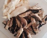Foto langkah ke 1 dari resep Beoseot Bokkeum (버섯 볶음) Tumis Jamur Korea.
