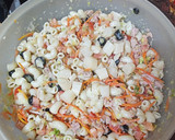 Foto del paso 5 de la receta: Ensaladilla rusa de pasta con atún y huevo duro
