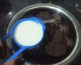 A picture of step 2 of Oreo Chocolate Pastry Cake.