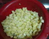 Foto del paso 2 de la receta: Tortilla de papas con cebolla y puerro sofrito y ensalada