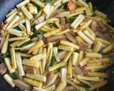 Foto langkah ke 7 dari resep Tumis Jagung Muda.