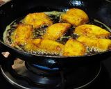 A picture of step 3 of Jalebi fish cooked with mustard paste(Machha besara/fish besara).