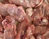 Foto del paso 2 de la receta: Contramuslos de pollo guisados en salsa