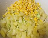A picture of step 5 of Vegetables cream salad.
