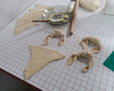 Foto del paso 3 de la receta: Medialunas de manteca muy fáciles y rápidas