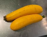 Une image de l'étape 2 de Poivrons bicolores et courgettes jaunes grillés aux épices.