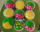 Foto langkah ke 5 dari resep Cupcakes kukus karakter buah.