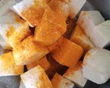 Gambar langkah 1 resipi Tauhu Goreng Kunyit Rangup.