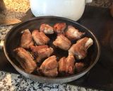 Foto del paso 1 de la receta: Costillas de cerdo guisadas con papas